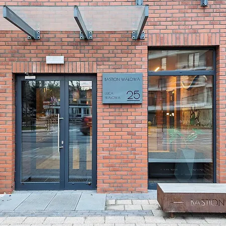 Fahrenheit In By Renters Apartament